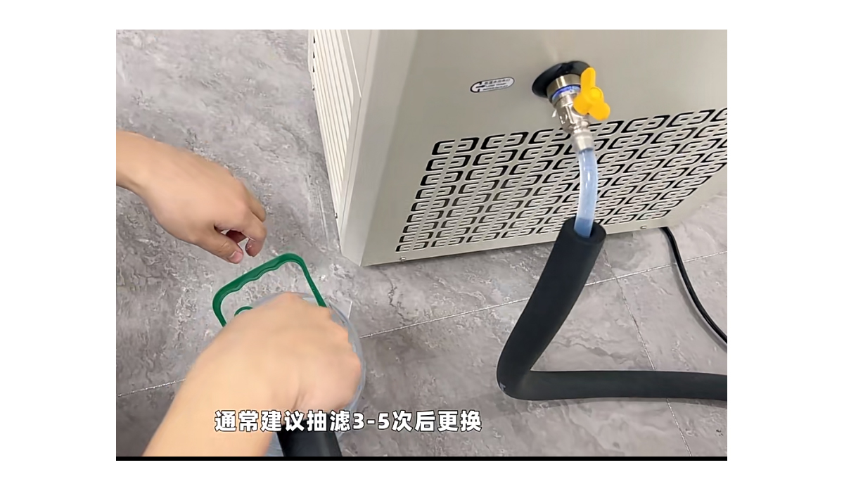 低温冷却液循环泵载冷剂什么时候更换好？