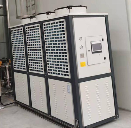 如何控制TCU温控系统的温度？